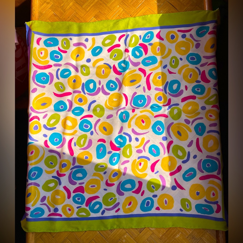 Liz Claiborne silk scarf new old stock 1980s - Picture 2 of 5